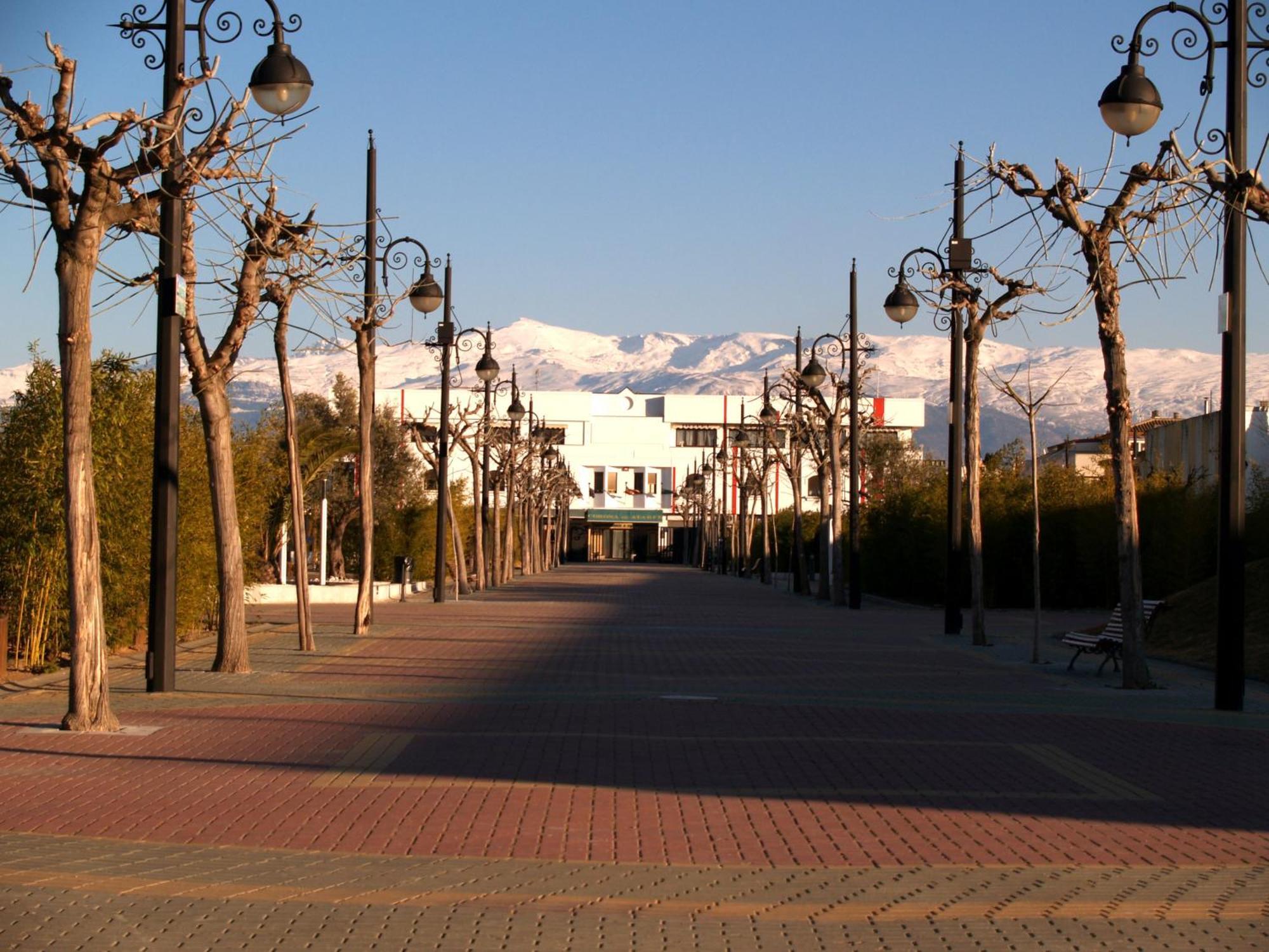 Hotel Corona De Atarfe Buitenkant foto